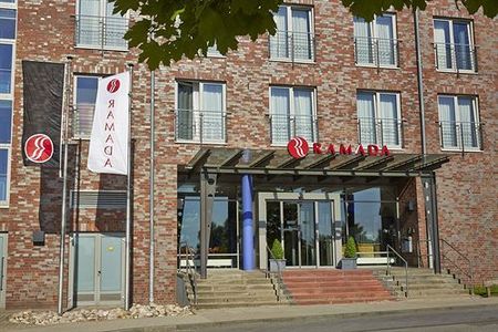 华美达施塔德酒店