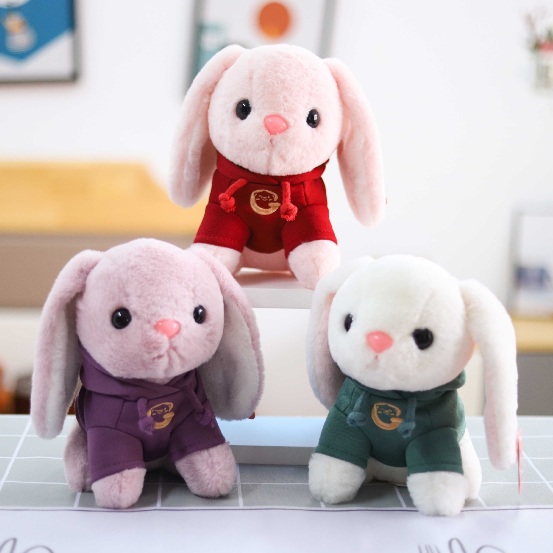 新款可爱三色卫衣兔毛绒玩具公仔抓机娃娃玩偶小白兔儿童安抚娃娃