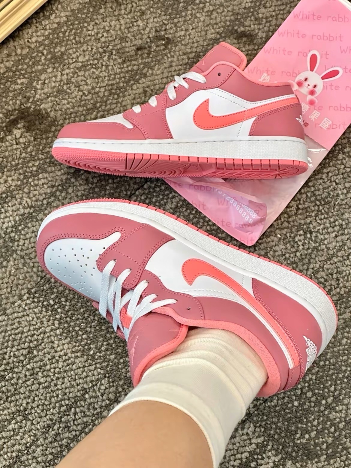 air jordan 1low aj1粉白草莓熊女系带耐磨低帮篮球鞋553560-616