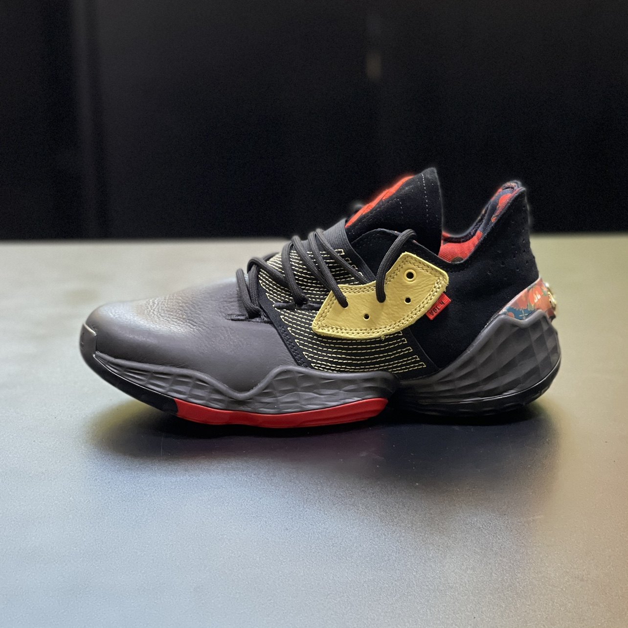 adidas阿迪达斯新款运动鞋cny哈登4代场上实战篮球篮球鞋