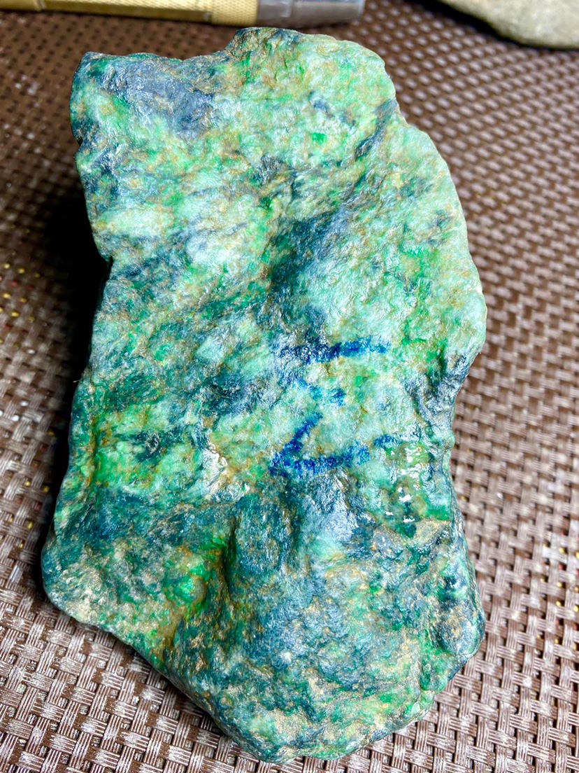 天然缅甸翡翠原石玉石毛料手镯色料公斤蒙头珠宝奇石