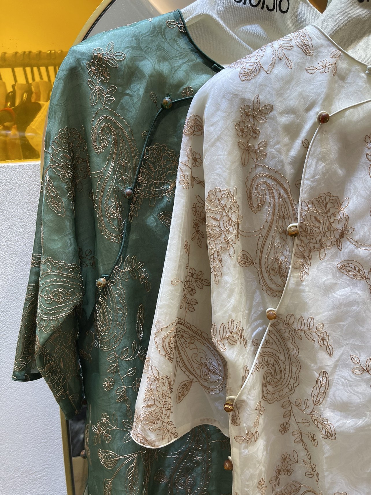 真丝双层奢贵中国国风金丝满绣烧云锦欧根纱斜衬衫