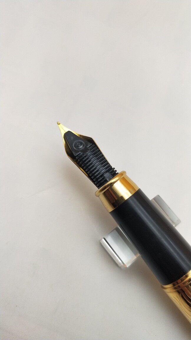 九十年代库存上海永生幸福2002明尖铱金笔钢笔