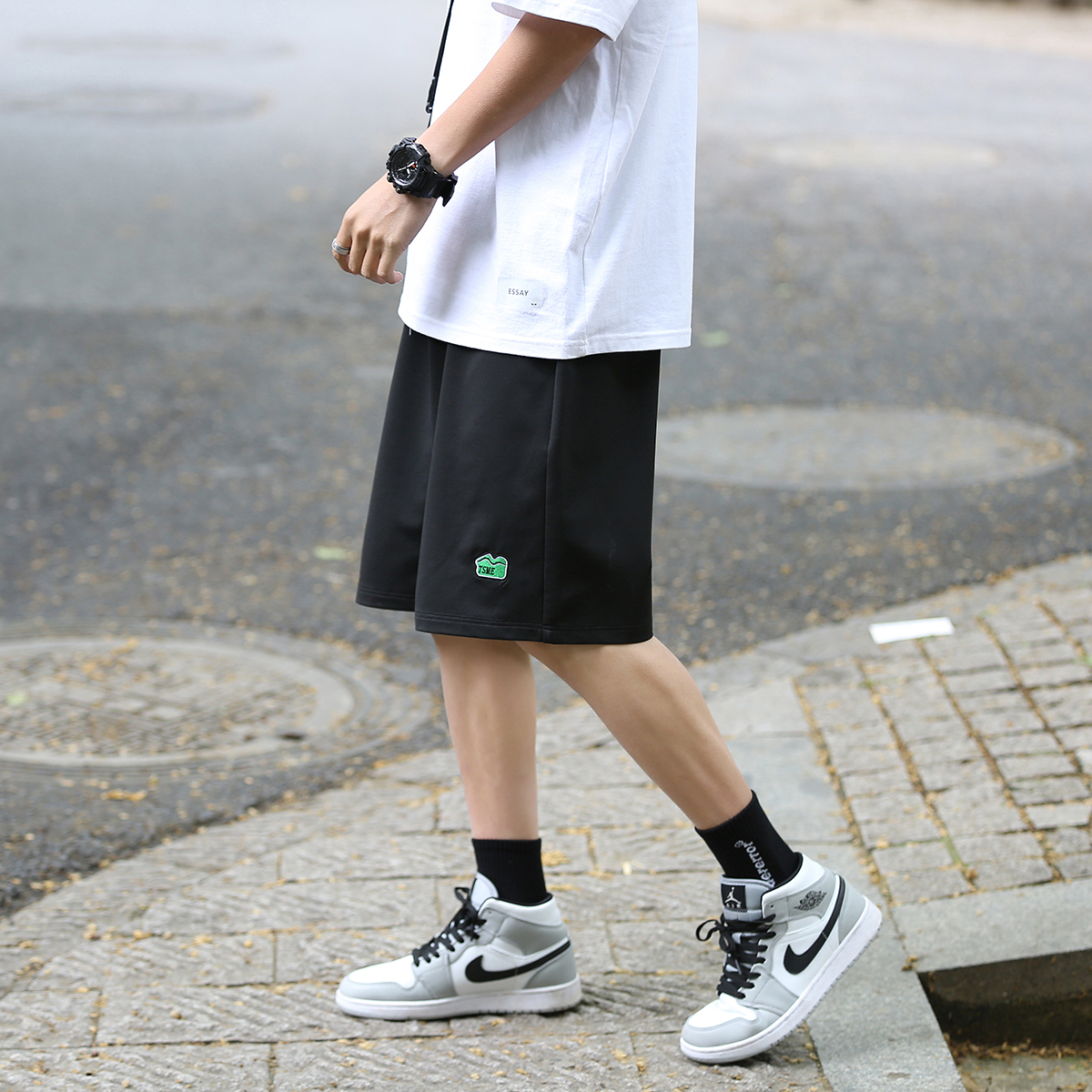 E禾子男士短裤韩版宽松刺绣直筒五分裤ins情侣款百搭学生卫裤