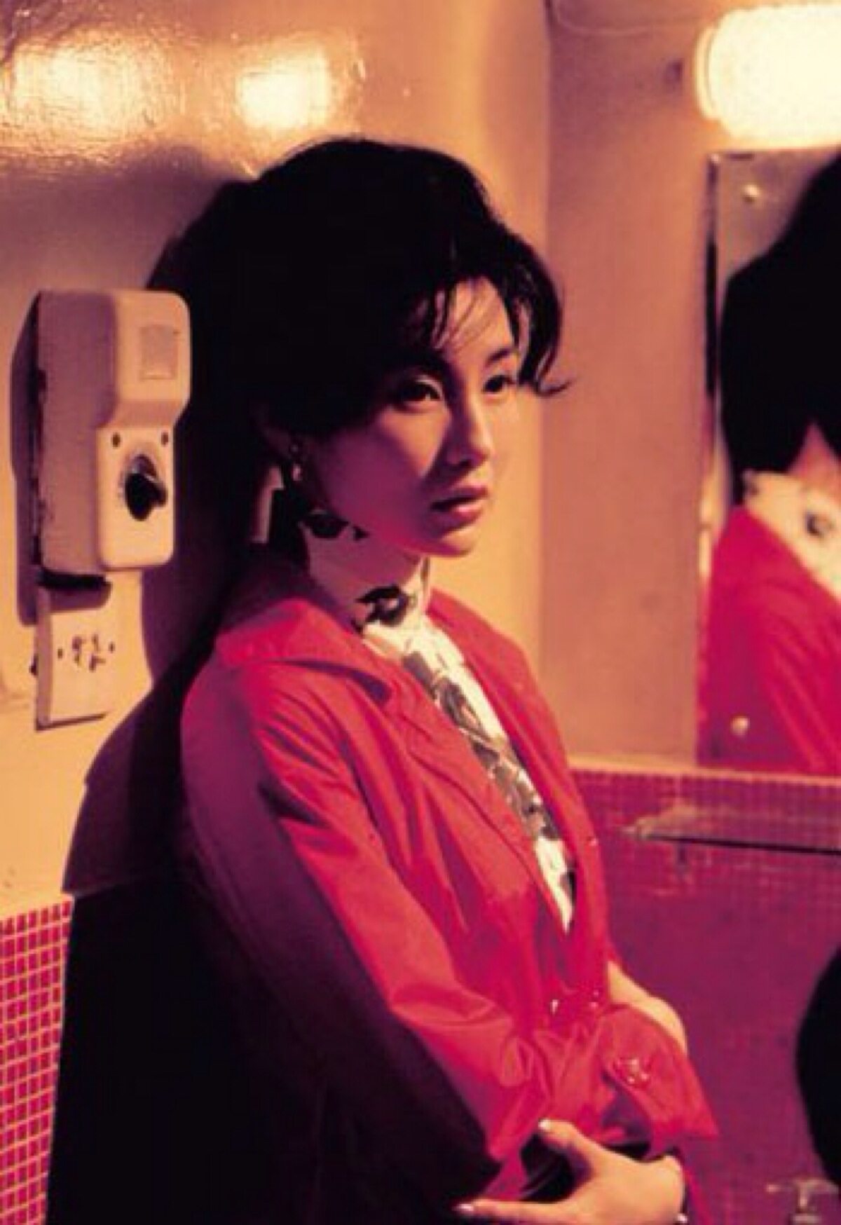 花样年华海报张曼玉怀旧复古老照片旗袍香港电影咖啡馆写真