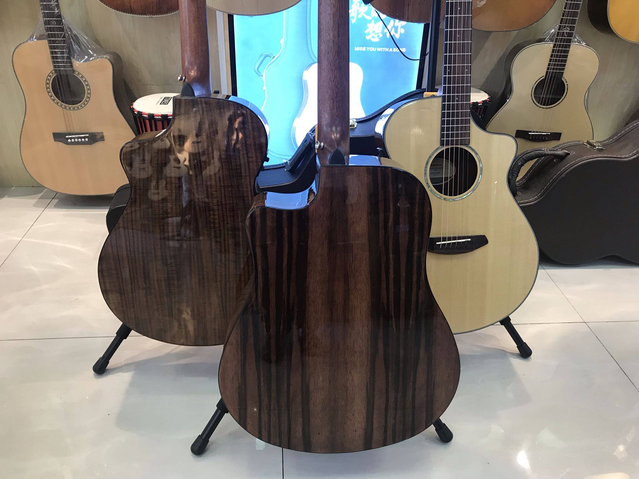 breedlove贝朗吉他韩产pursuitconcertkoa民谣电箱合肥吉他民谣吉他