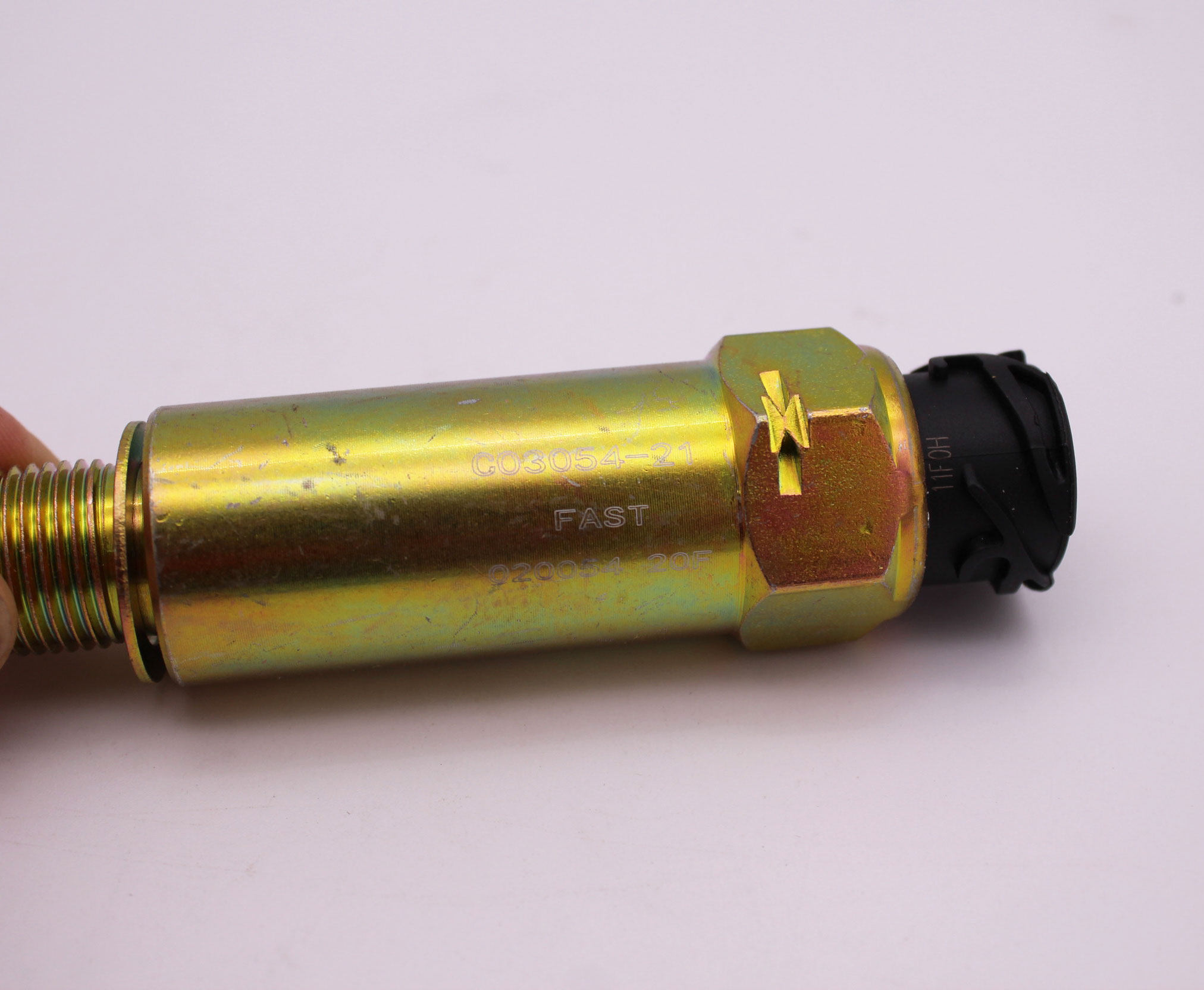 德龙m3000车速里程传感器305421原厂法士特变速箱码表汽车传感器
