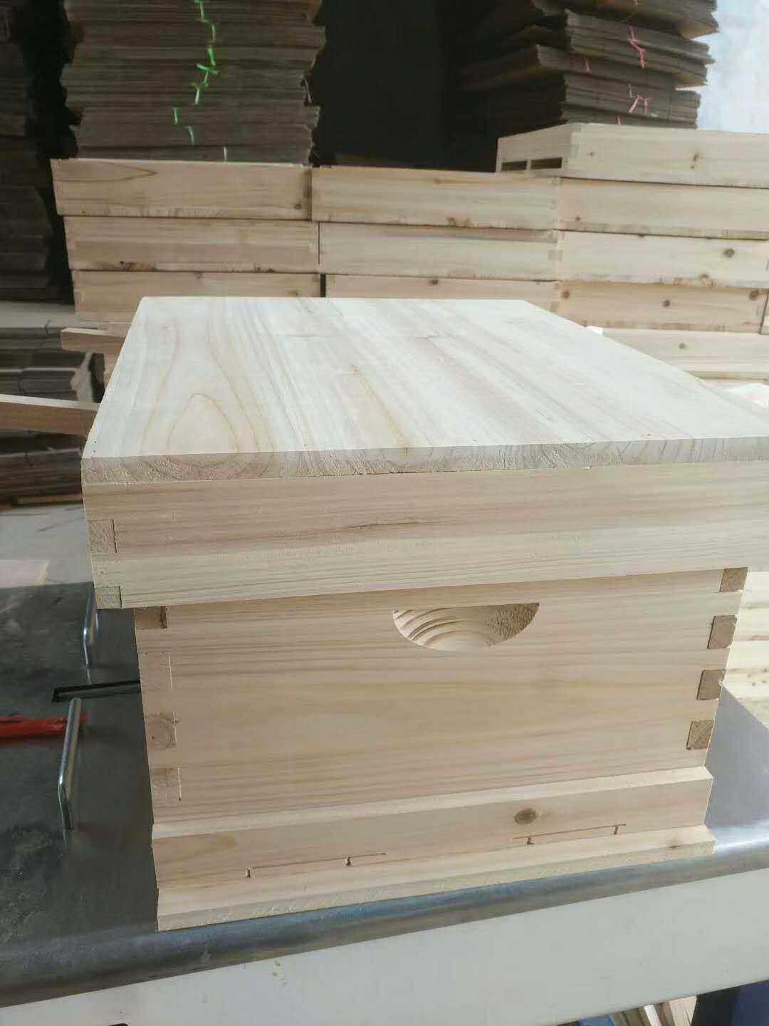 不煮蜡烘干杉木标准十框中蜂蜂箱包邮全套养蜂工具意蜜蜂专用平箱