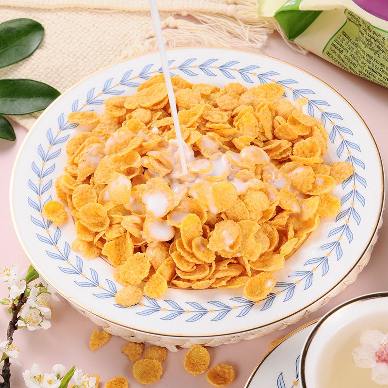 俄罗斯进口雀巢玉米片即食麦片酥脆可口大包装超实惠蜂蜜味零食