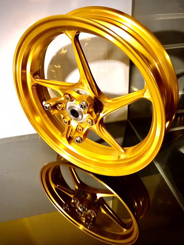 三代鲨鱼12寸锻造碟刹轮毂山叶三代国产林海四通摩托车轮毂