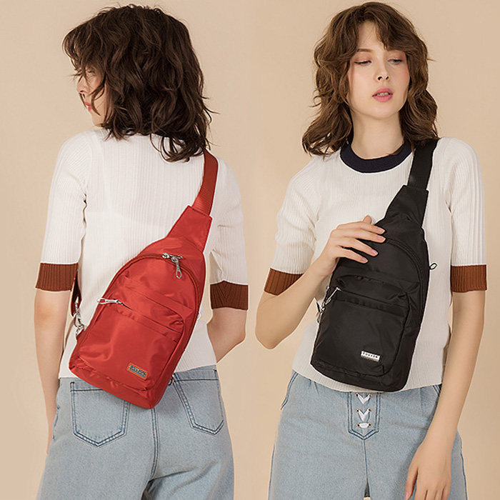 2022新款韩版潮包女胸前斜挎包尼龙牛津帆布运动通用款女包