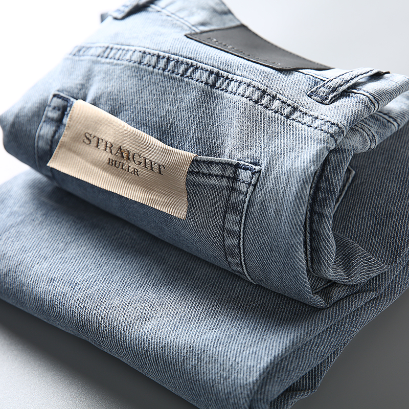 欧洲站春夏新款进口丹宁微弹斜纹肌理定织男士修身直筒浅蓝牛仔裤