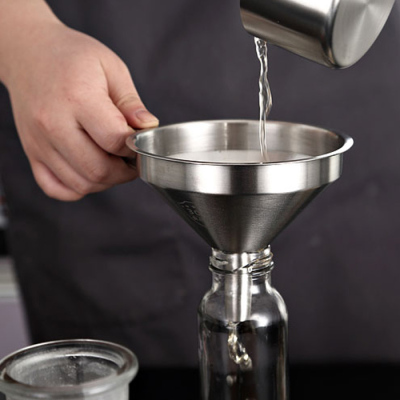 酱料漏斗全金属注水家大小号口径灌油家用酒漏斗适用过虑防锈餐饮