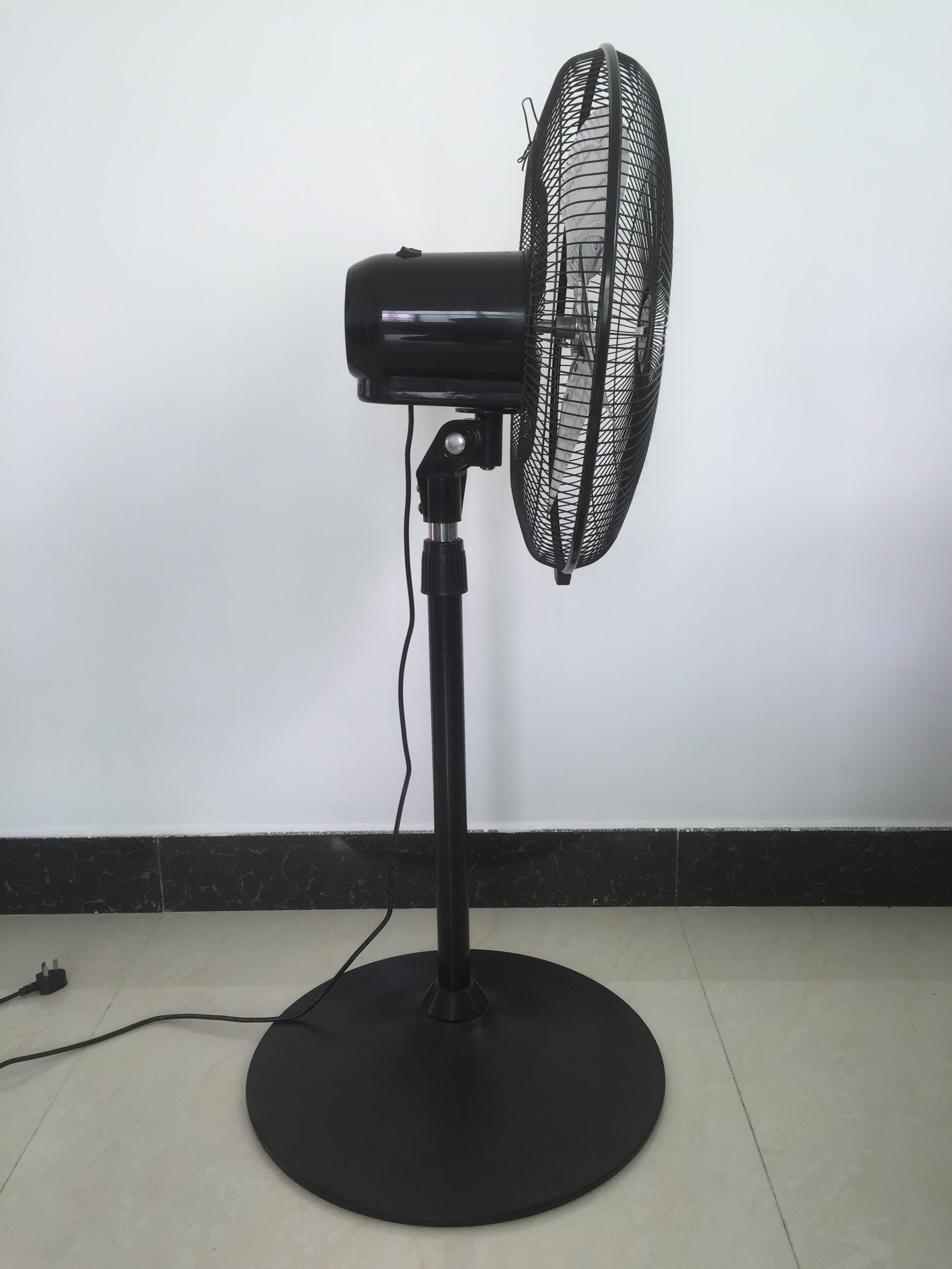 棋德莱强力电风扇五档家用台式铁底座落地扇机械式摇头电风扇