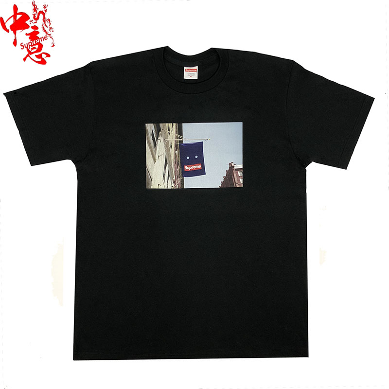 中意 Supreme 19FW Banner Tee 横幅 笑脸招牌Logo 旗帜 T恤 短袖