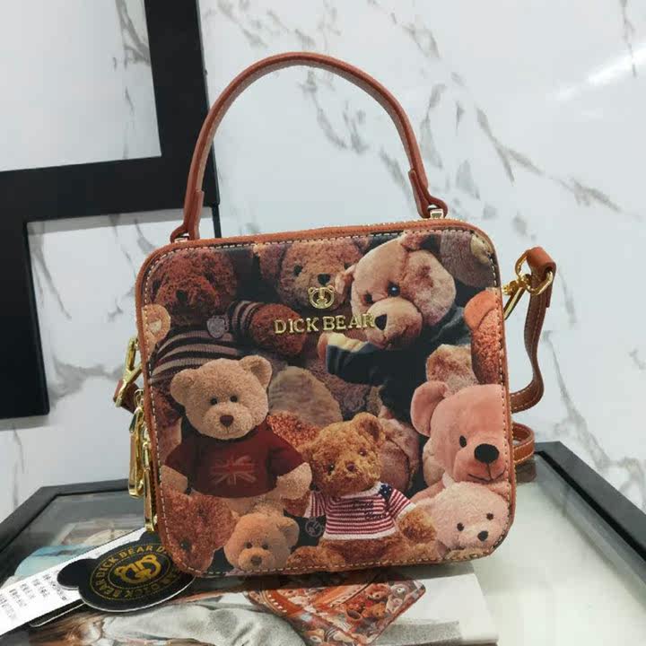 迪克熊2020春夏新款女包韩版小熊休闲简约手提包通用款女包