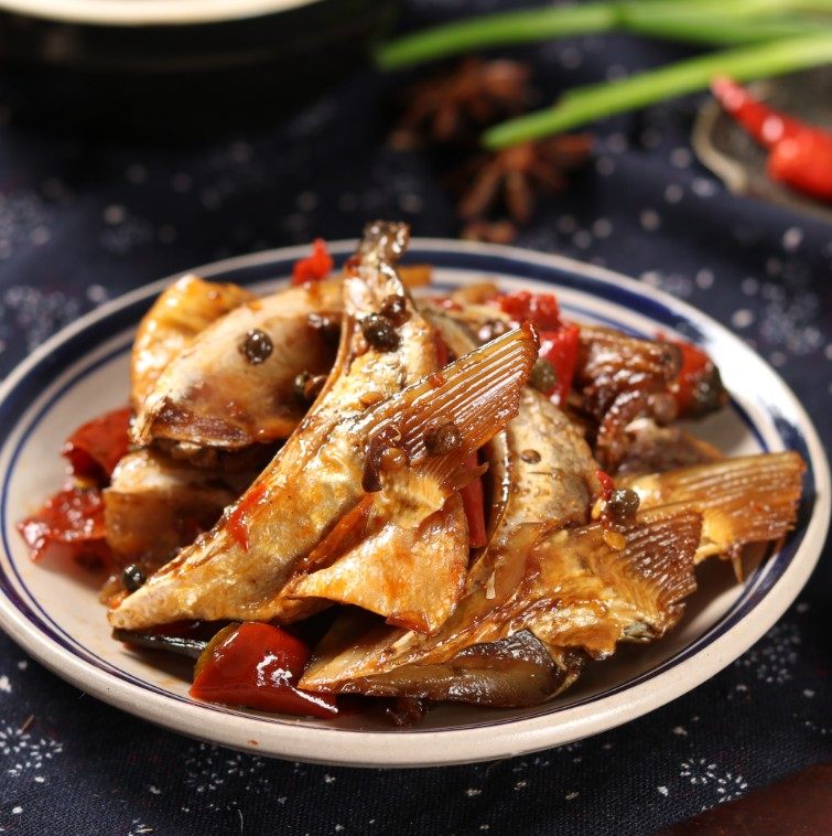 麻辣下巴香辣鱼排辣味鱼嘴鱼鳃小吃三件包邮即食鱼零食