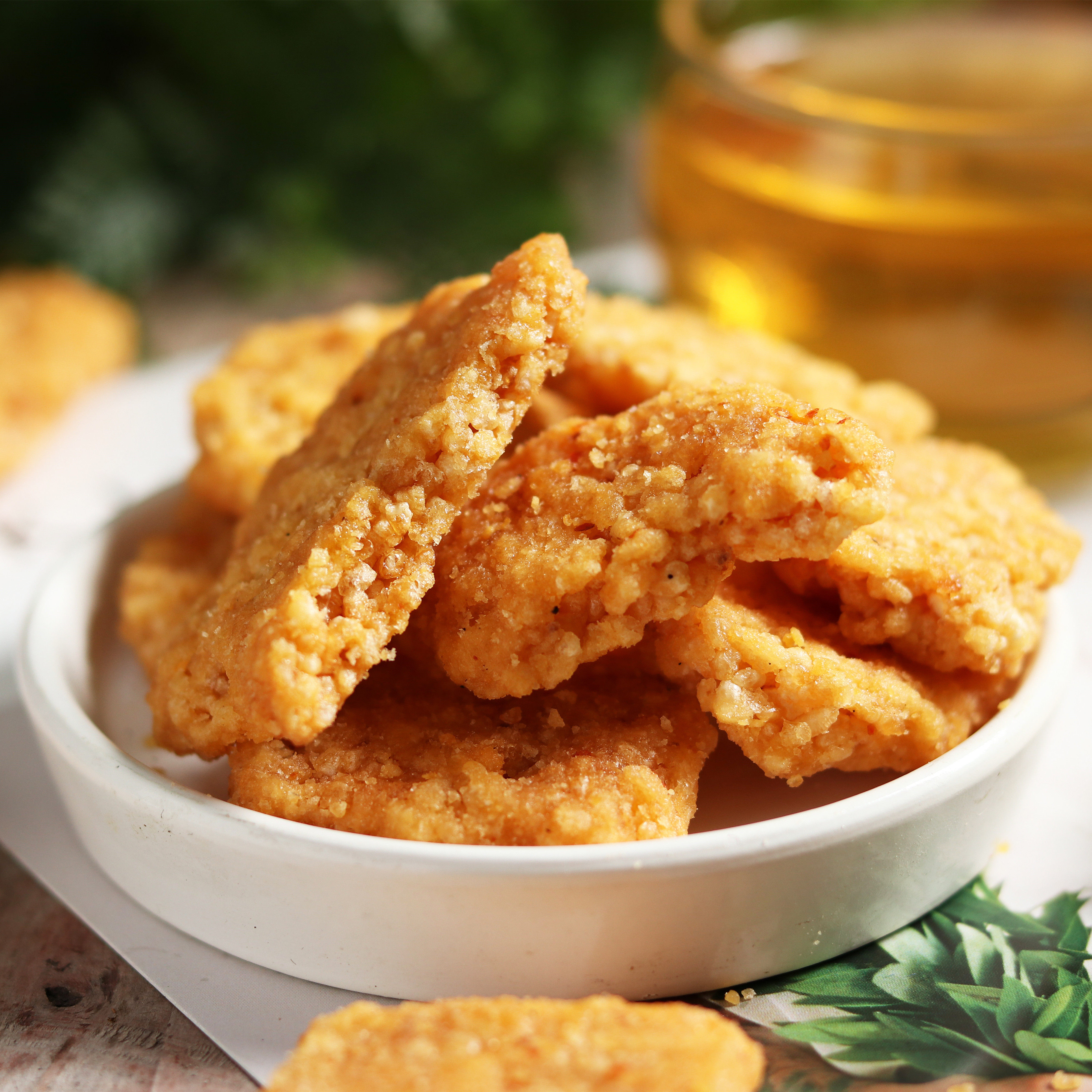 咸蛋蛋黄糯米锅巴膨化食品网红零食休闲小吃手工膨化食品