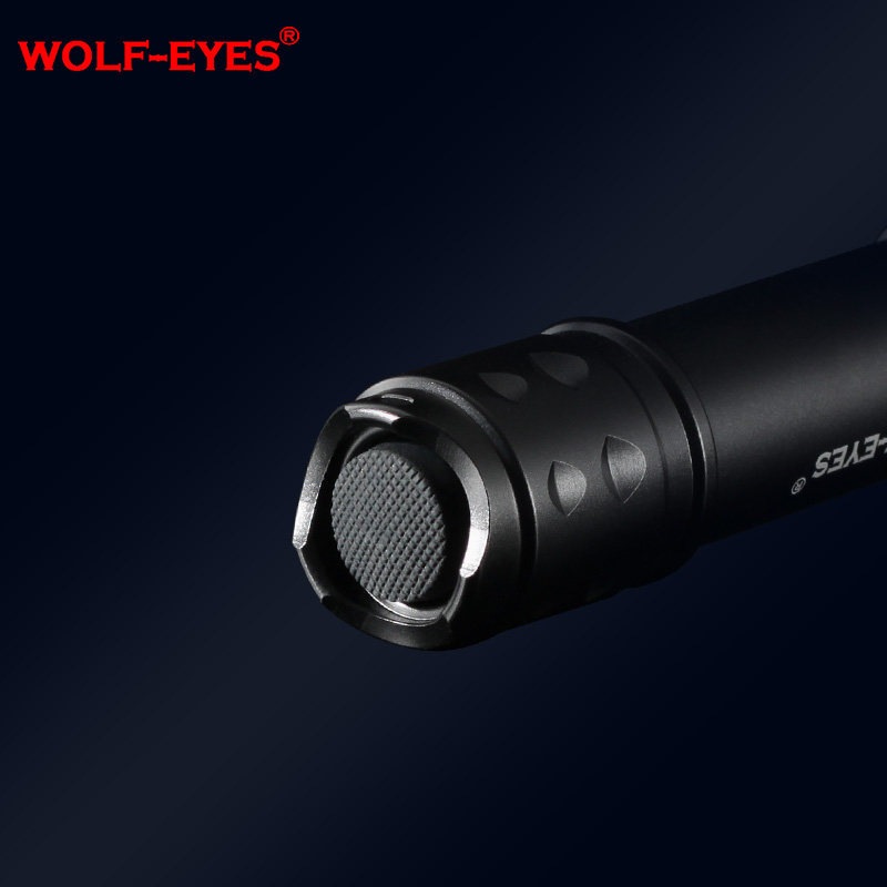 远射正品wolfeyes狼眼旋转变焦户外l2强光手电筒手电筒
