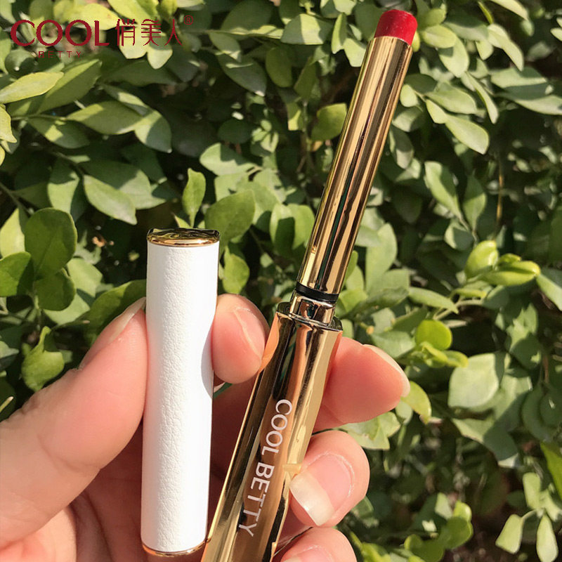 俏美人姿态出色口红细管皮面哑光丝滑柔雾质感唇膏