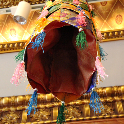 藏式布料佛教佛堂装饰锦缎五彩幢幡胜利幢宝幡宝幢宝盖高80cm一对