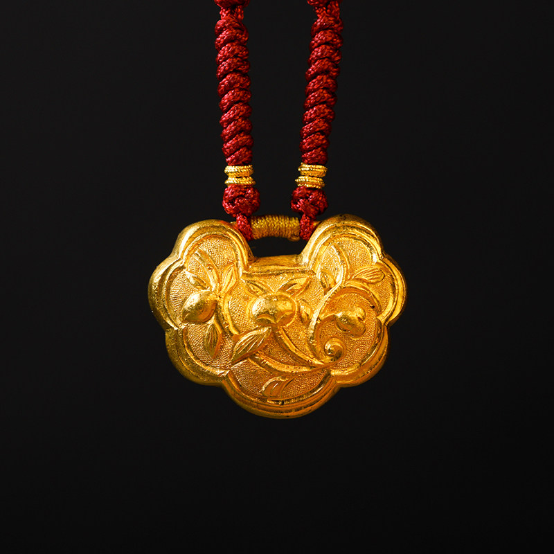 朝华凝露古法錾刻黄金如意项链宝宝红绳链子满月颈饰