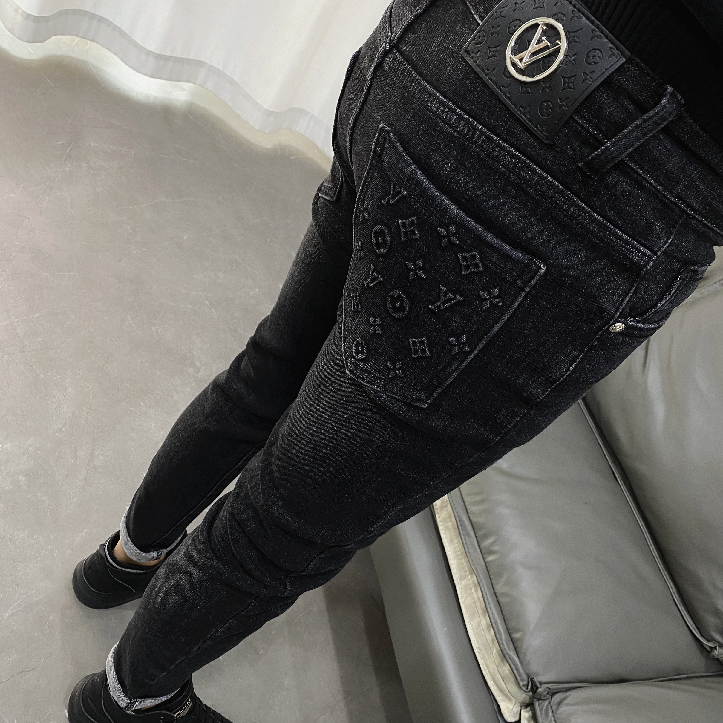 一条有腔调的黑色薄绒牛仔 潮男秋冬新修身小脚弹力加厚保暖长裤