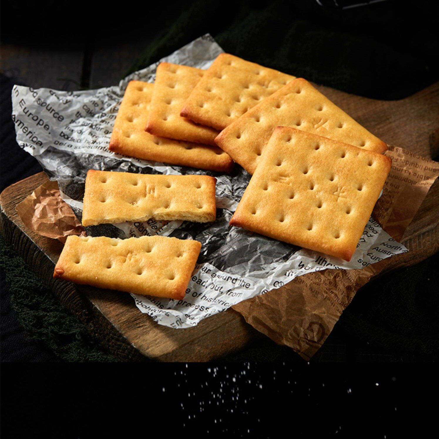 饼干上海三牛椒盐盐味苏打整箱散装孕妇代餐苏打饼干