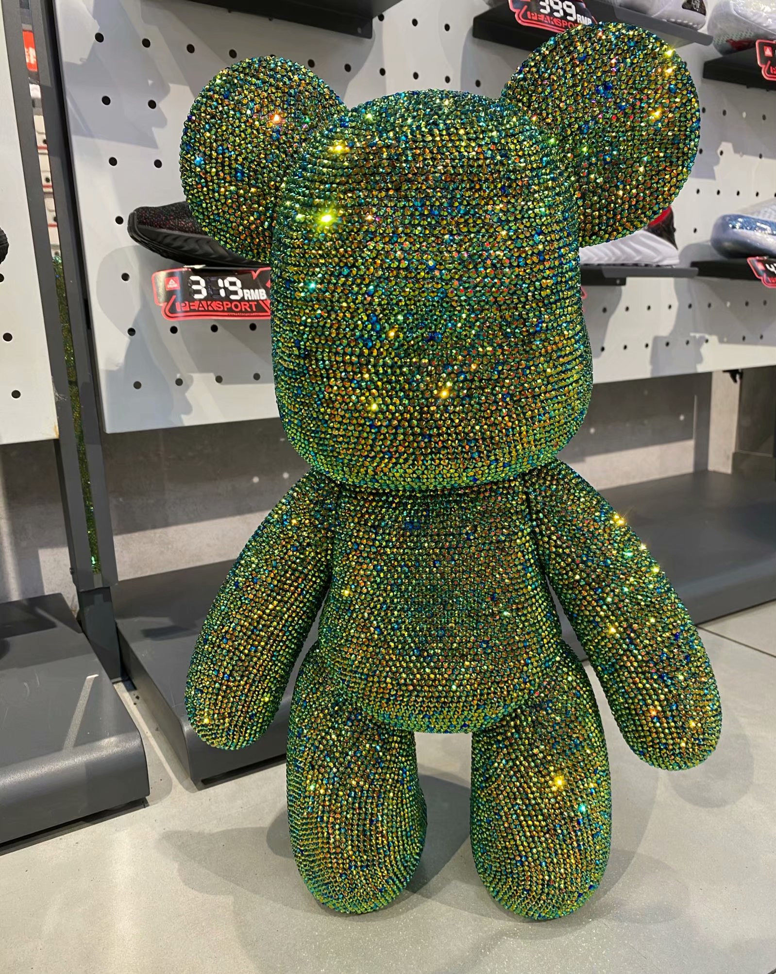 七彩绿色底钻贴钻暴力熊玩偶摆件粘钻熊满钻抖音创意