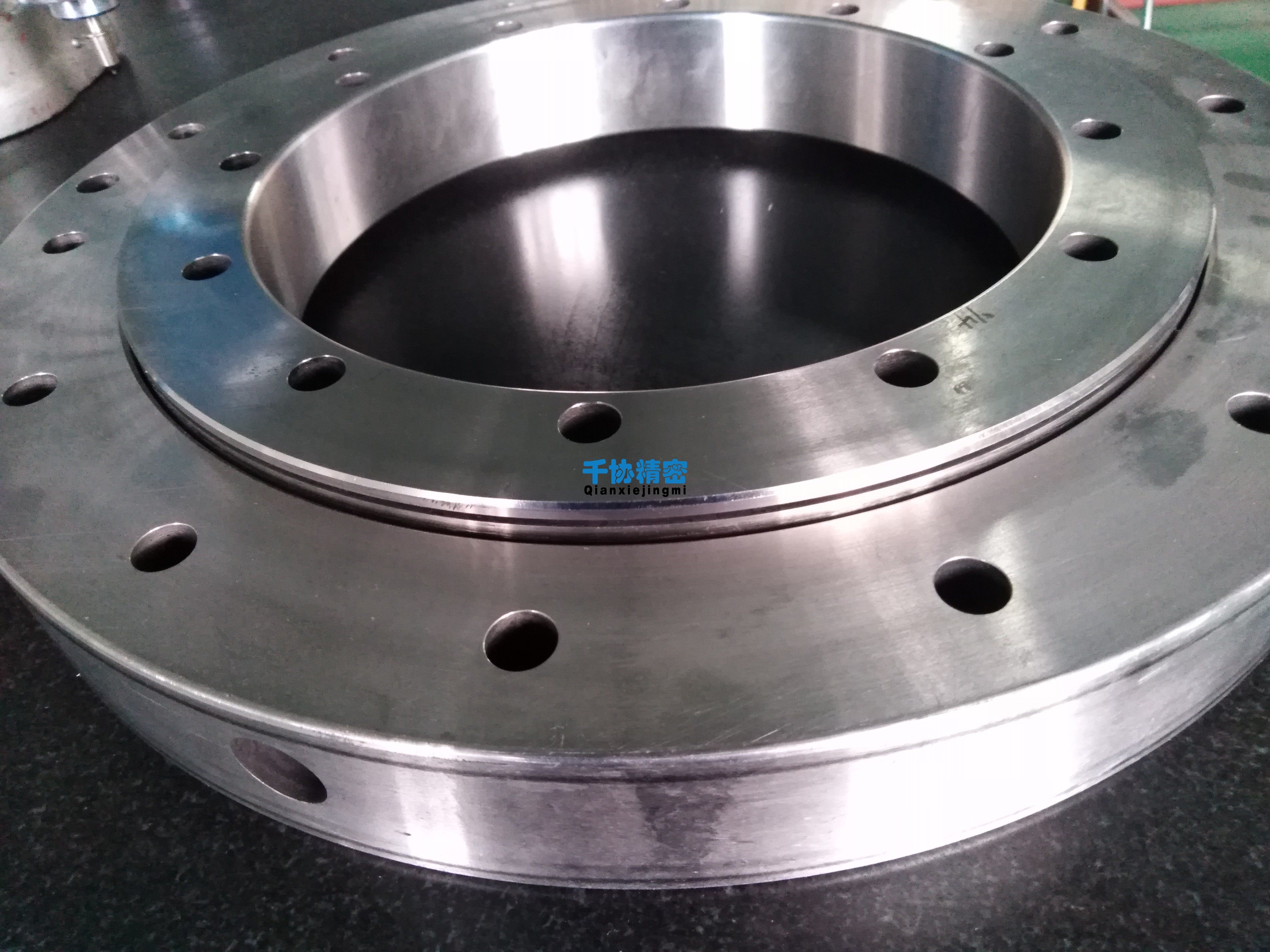 ru228xxru16035洛阳交叉滚子轴承机器底座转盘轴承