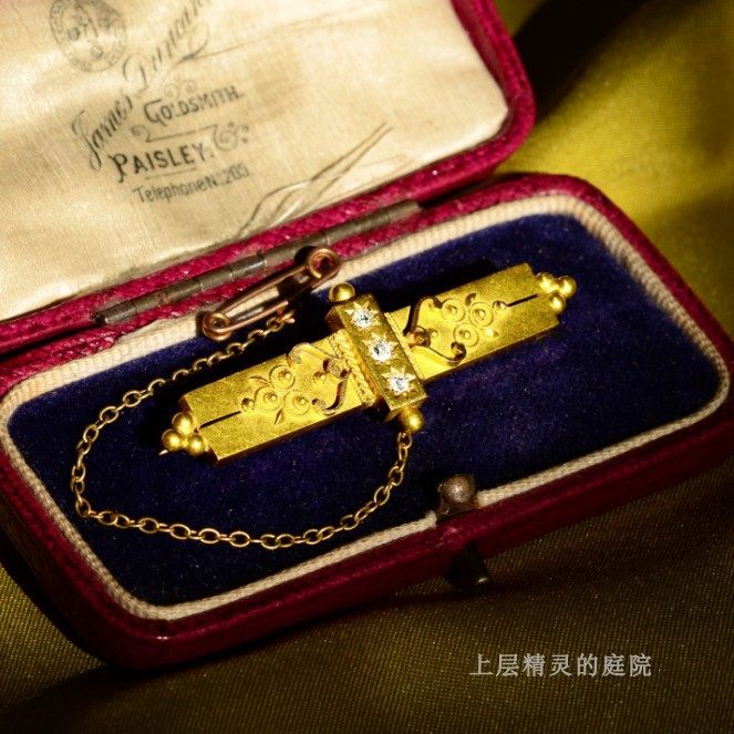 上层精灵灵的庭院1878年金标英国15k纯金天然胸饰