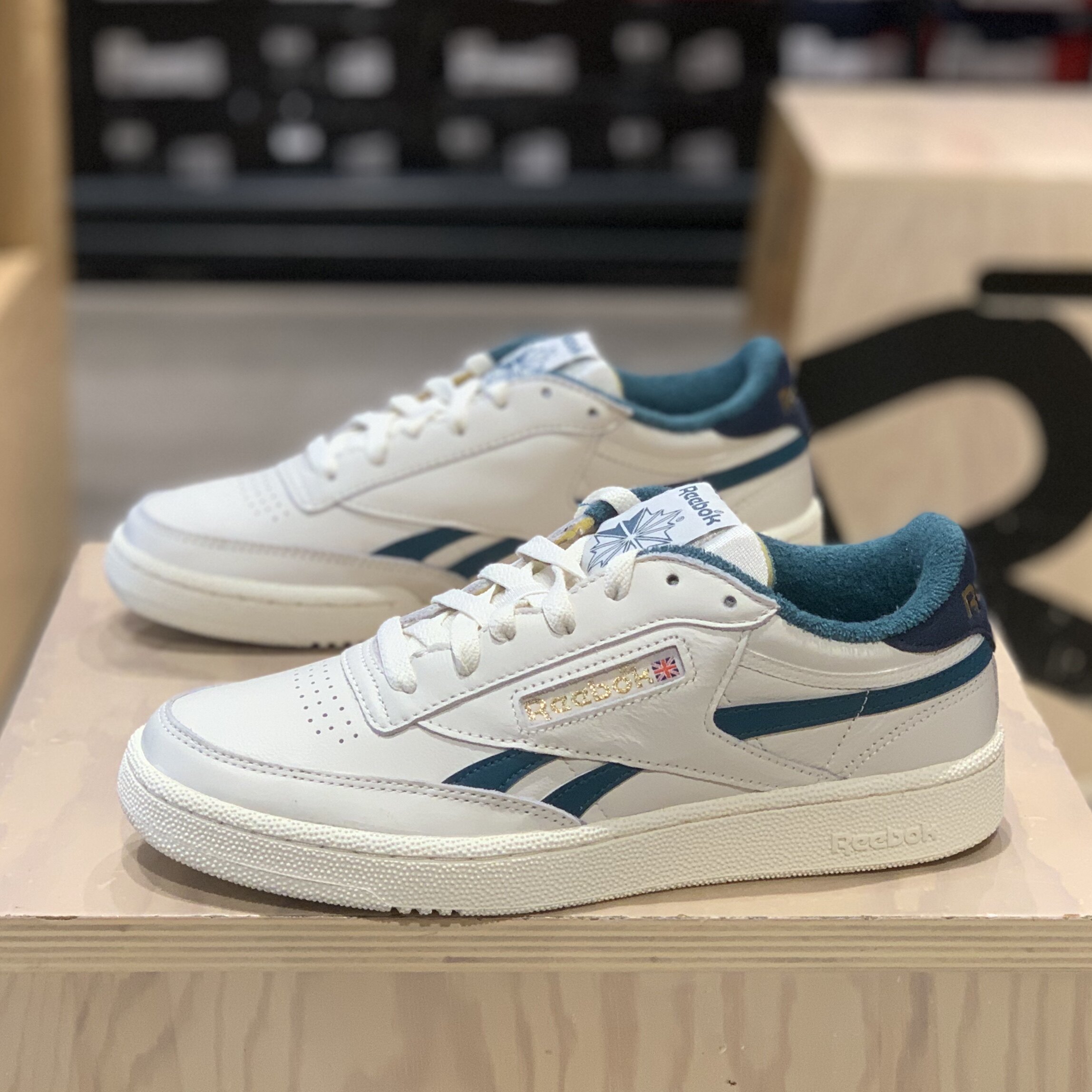 锐步reebokclubrevengemu男子复古古板休闲休闲运动板鞋