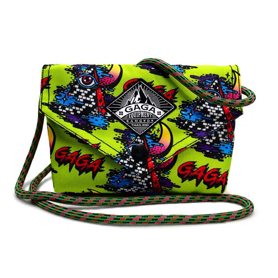 泰国潮牌gaga艺术家系列金字塔嘻哈哈包包hiphop街头通用款女包