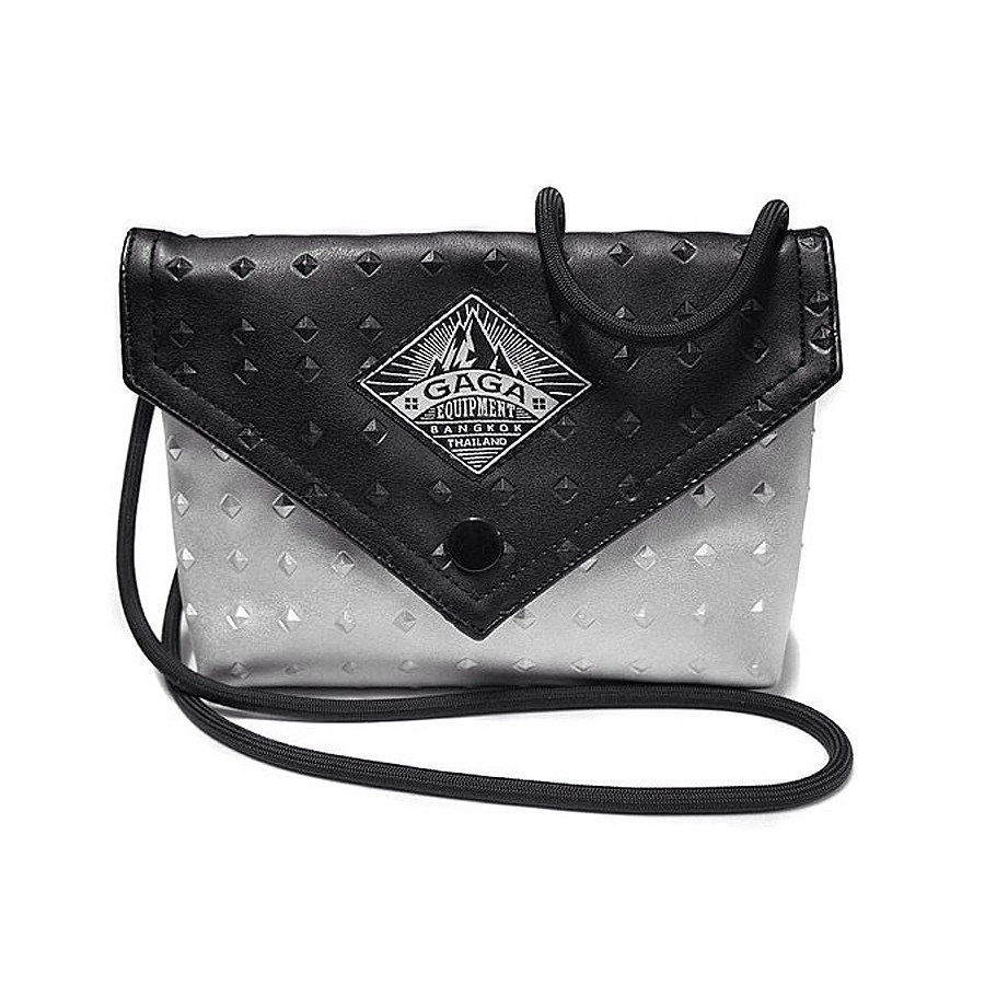 泰国潮牌gaga包mini bag单肩斜挎包2020朋克暗黑铆钉ins小挎包女