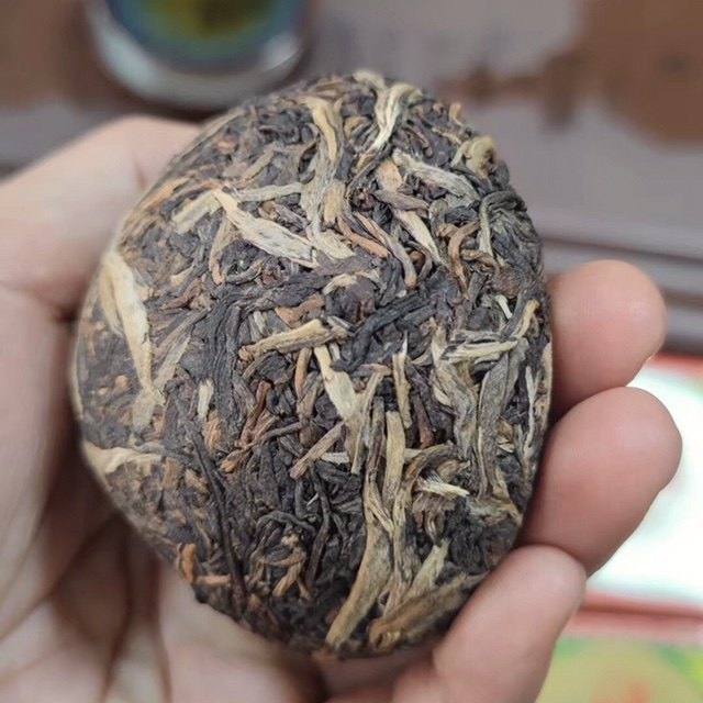 云南茶饼2005年苍洱沱茶干仓老茶普洱茶生茶盒装普洱