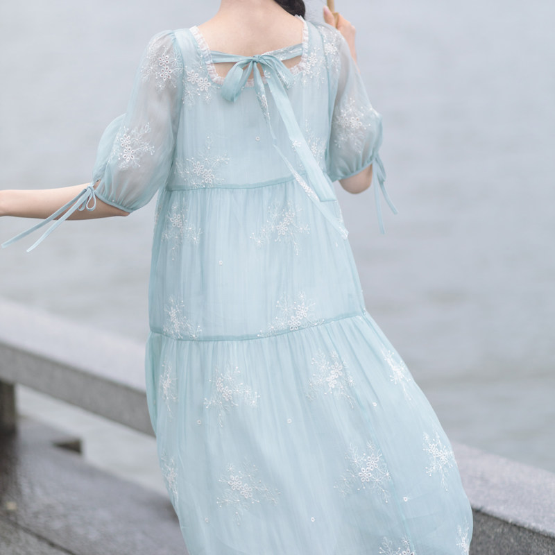 时光雨过天青色国风拼接森系连衣裙宽松刺绣中长连衣裙