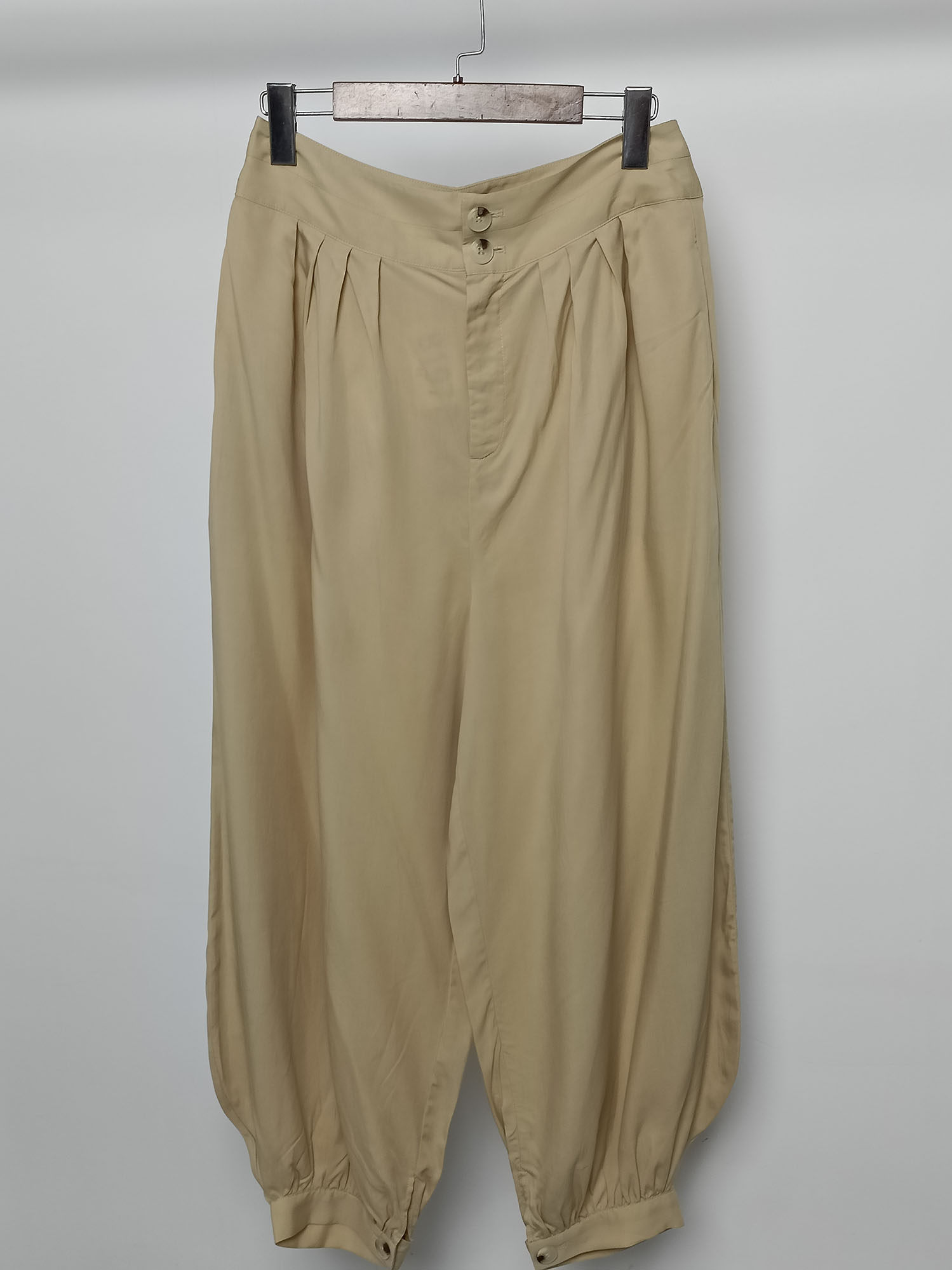 2022夏季新款女裤薄款休闲灯笼裤女宽松长裤高腰时尚卡其色