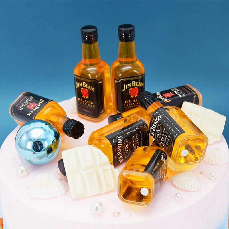 烘焙生日白酒洋酒迷你小酒酒瓶威士忌蛋糕摆件节日装扮用品