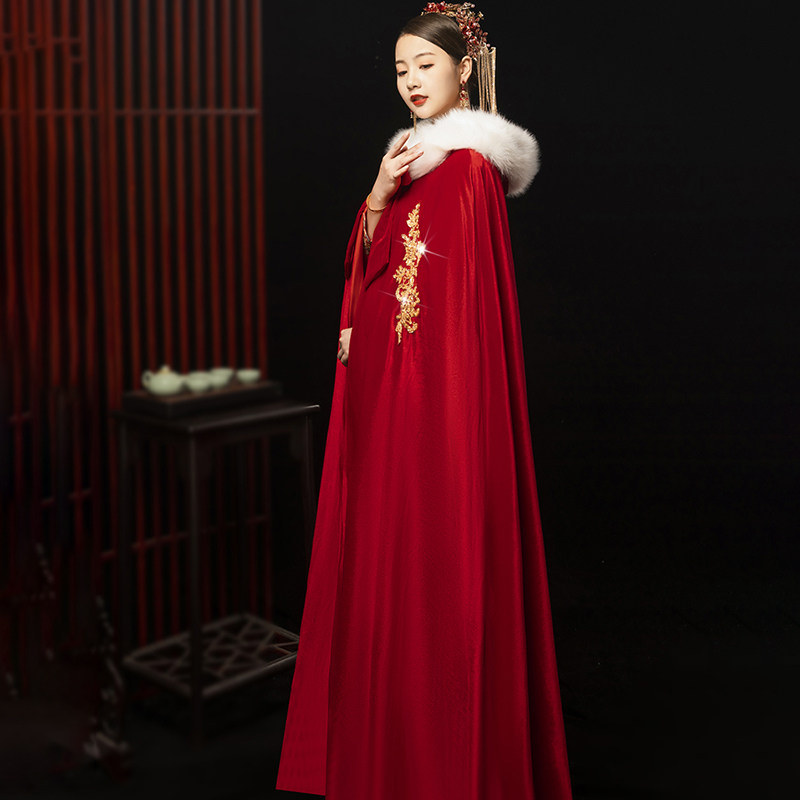 披风新娘结婚长款中式婚礼秀禾秋冬保暖外搭围巾