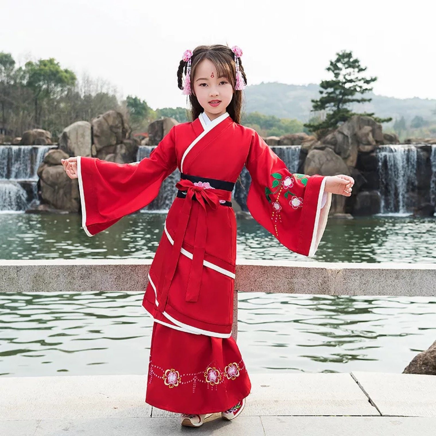 新春精品女童正规两绕曲裾襦裙汉小孩传统国学儿童演出服