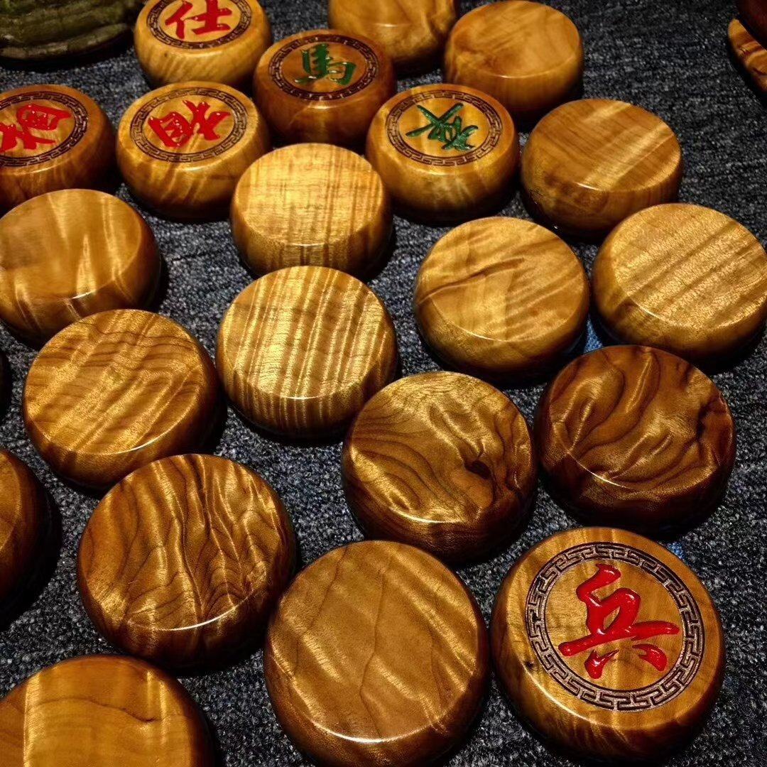 实木金丝楠木中国象棋木质皮革棋盘礼盒学生大号中国象棋