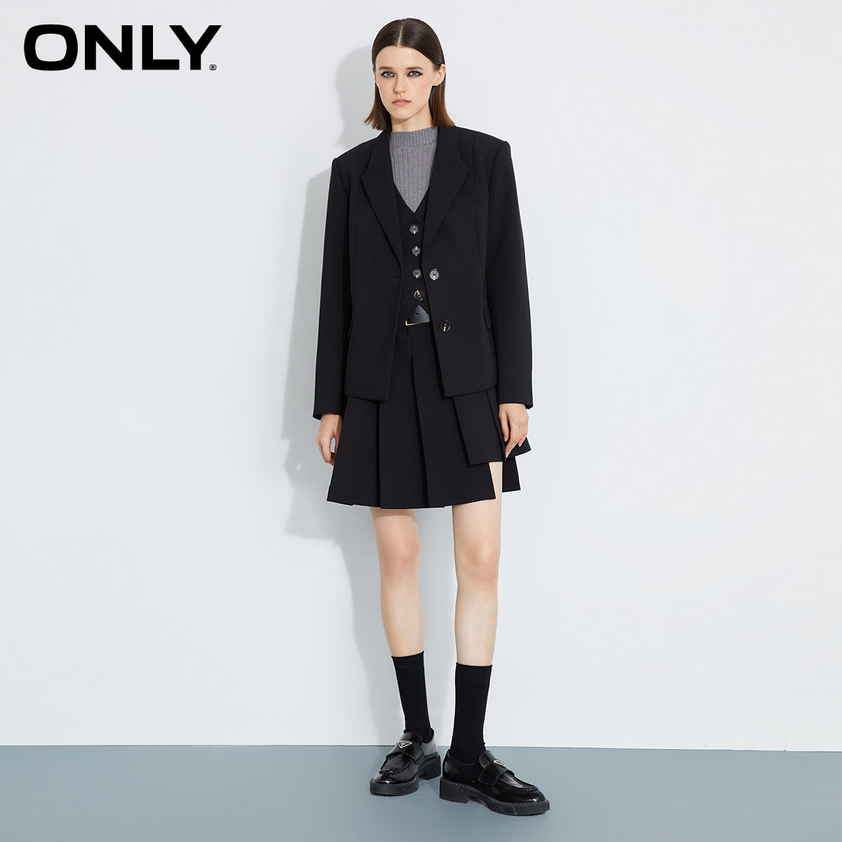 2件88折only2022早秋新款气质通勤两粒扣垫肩宽松直筒西服女