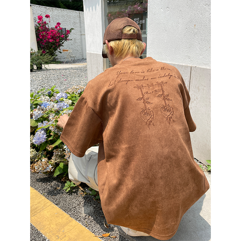 尾郎的店 国潮刺绣棕色短袖T恤男设计感小众复古麂皮绒高级感上衣