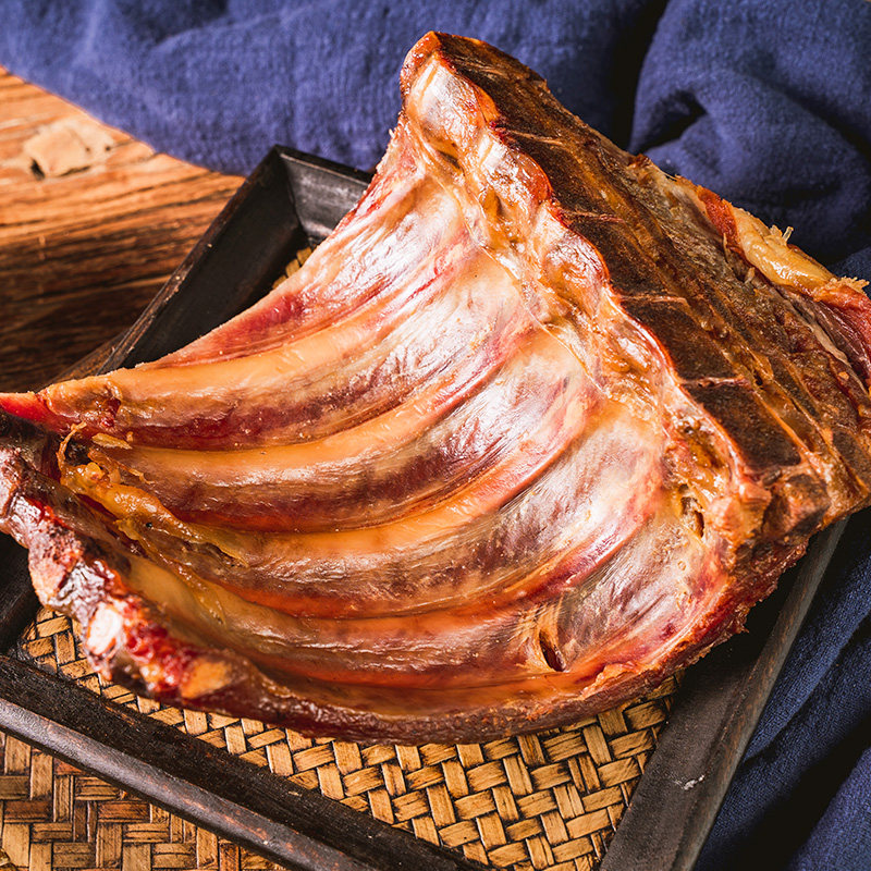 腊排骨农家自制柴火烟熏腊肉排骨咸排骨腊肠腊味咸肉湖南特产500g