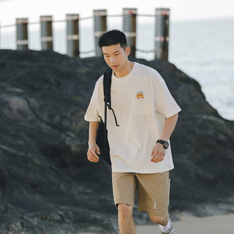 吕小虎趣味老虎印花T恤男短袖潮牌2022夏季新款简约情侣半袖上衣