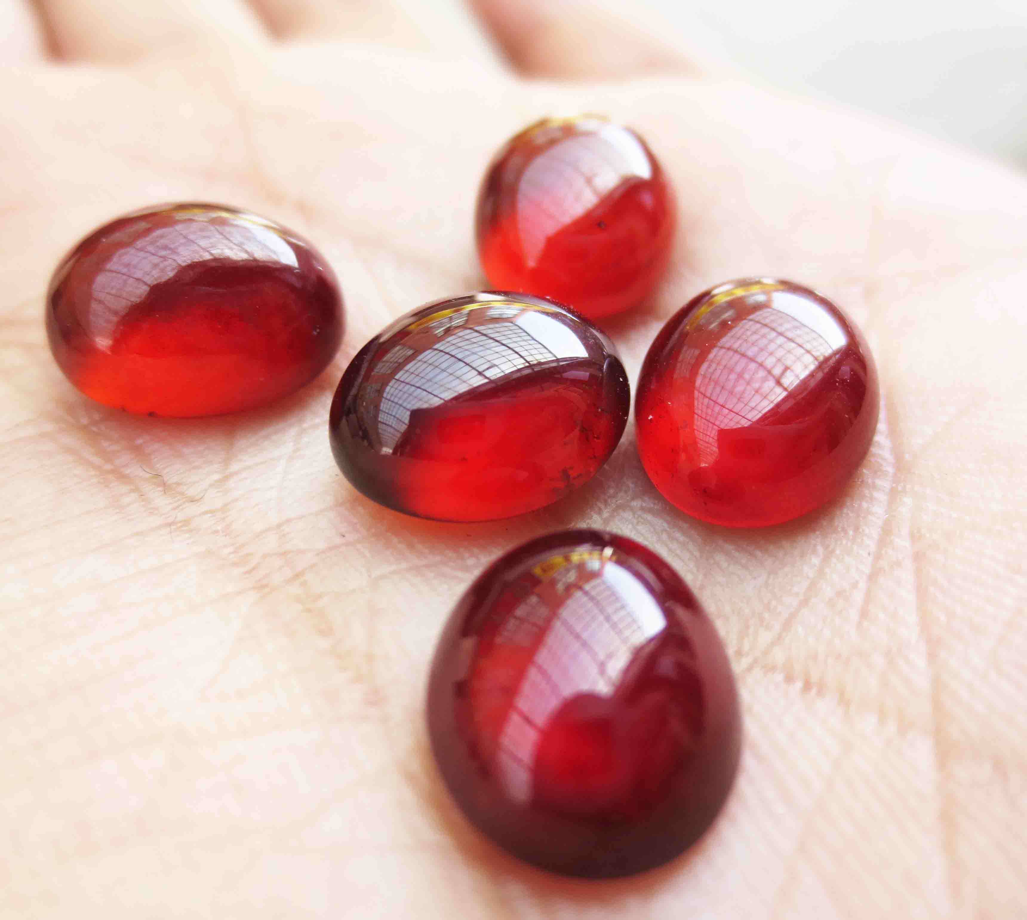 莫桑比克新款石榴石其他裸石素面蛋面椭圆11mm定制其它首饰