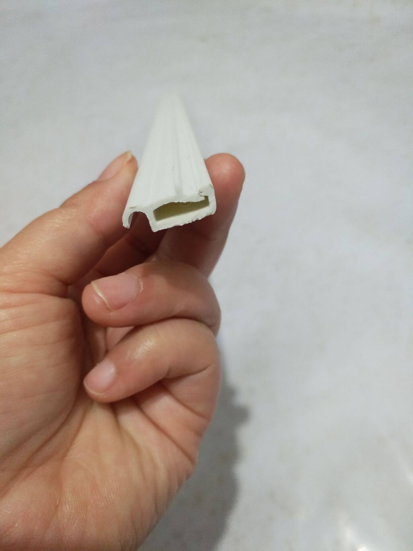 龙骨pvc2cmpvc软膜天花专用用不加工留白铲刀龙骨