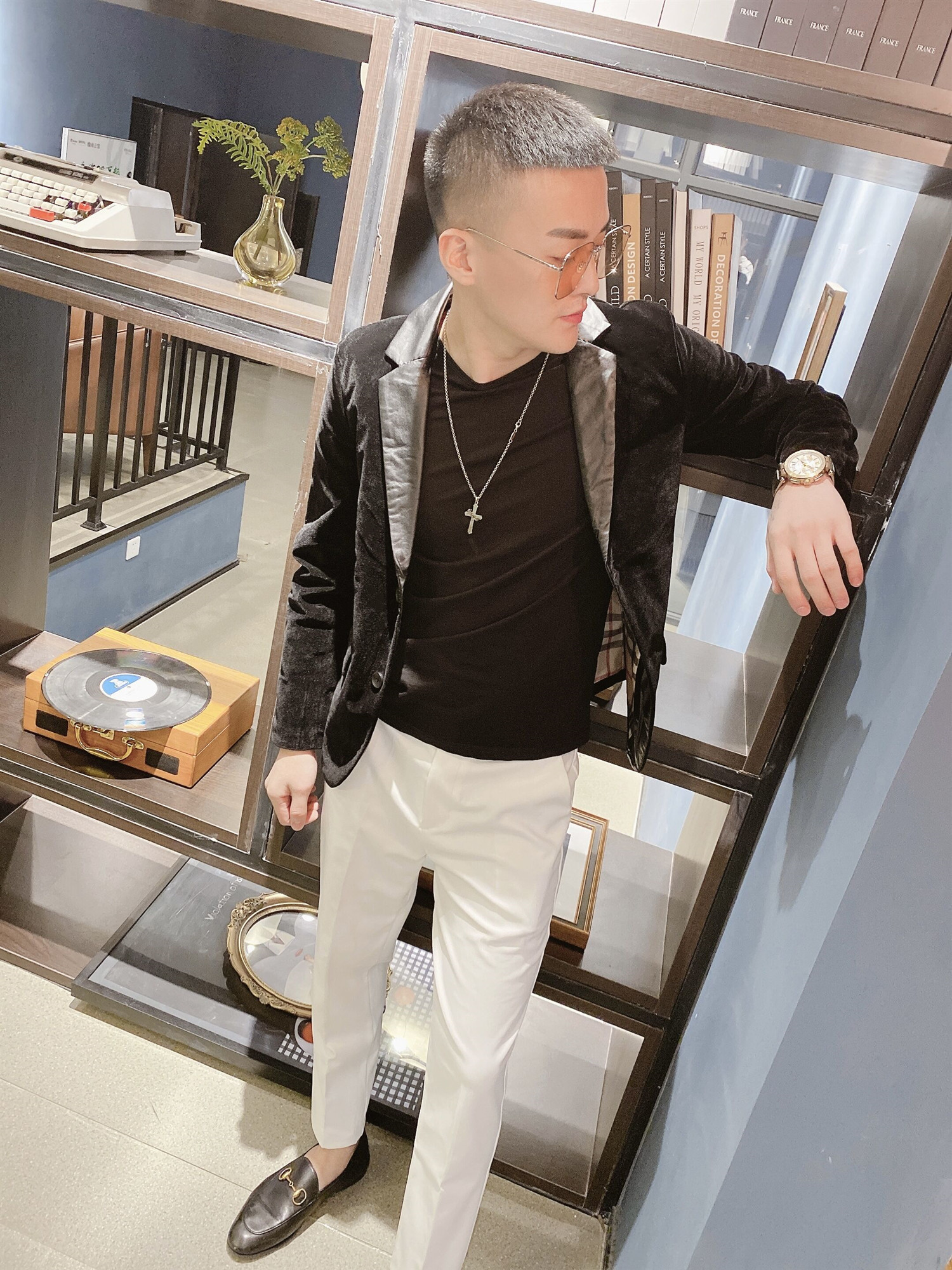 抖音快手网红王老大同外套潮皮金丝绒西服修身西服