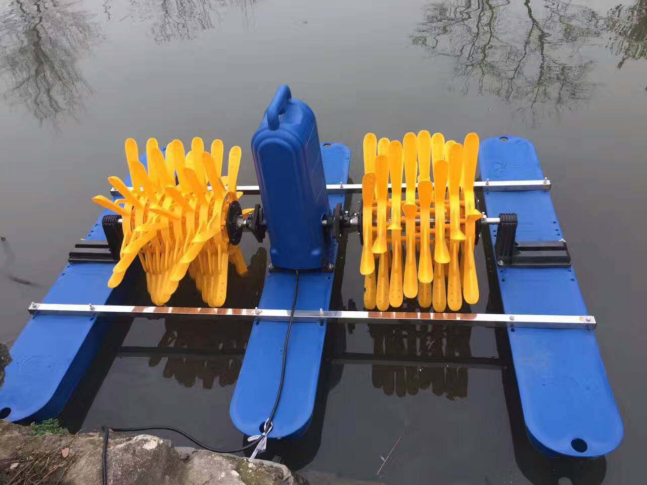 新型增氧泵叶轮式增氧机曝气水车式鱼塘池塘鱼池养钓鱼养殖增氧机