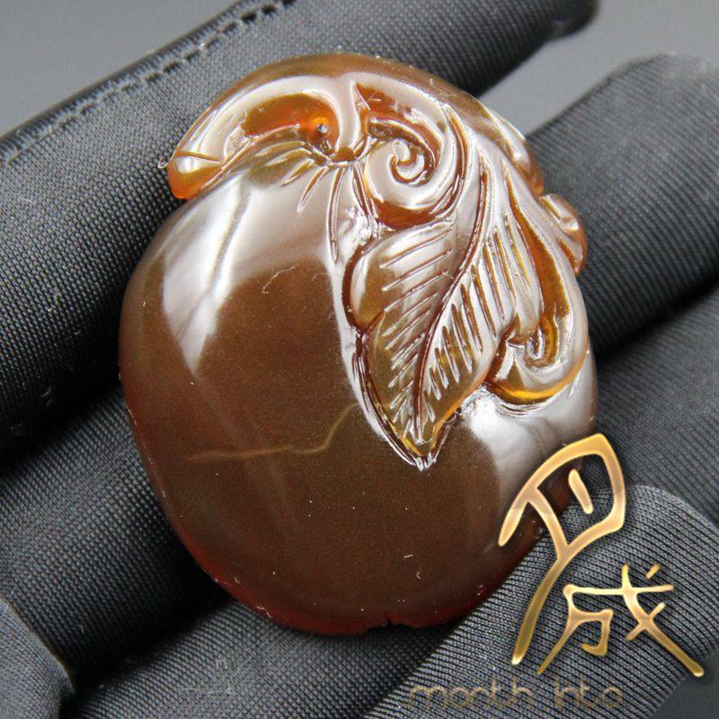 老山雕件吊坠项链棕棕月成琥珀金缅甸优化天然其他